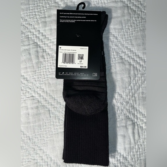 $24 NIKE OUTDOOR WOOL BLEND CREW SOCKS FD8472-010 Black Men’s 6-8 Women’s 6-10 - Picture 5 of 8